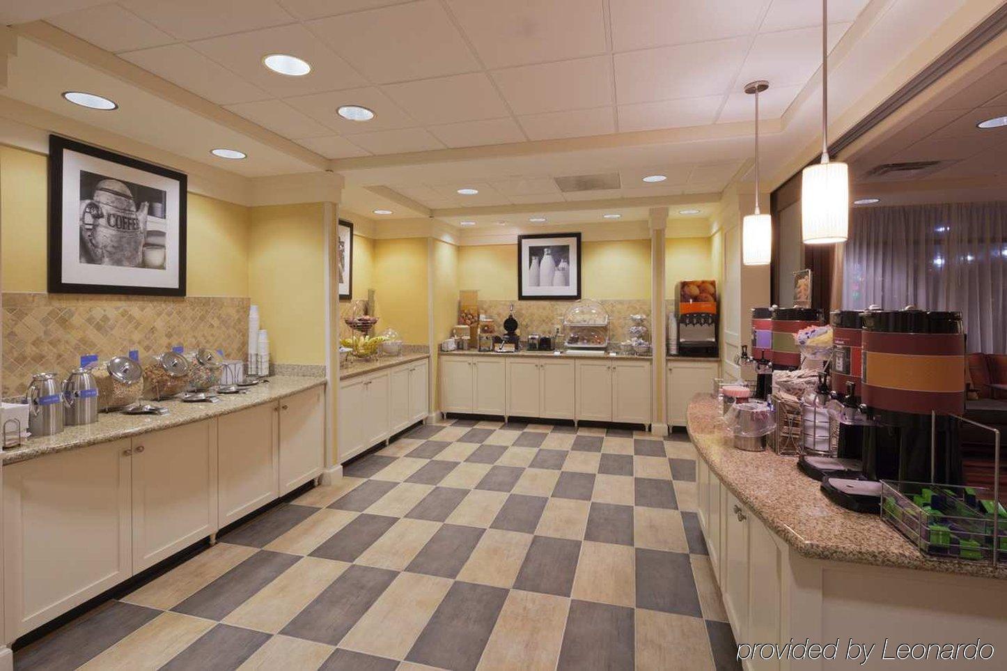 Hampton Inn Moss Point Restaurant photo